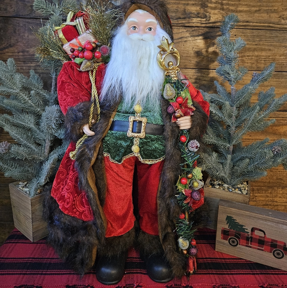 Standing Santa - Picture 2 of 7